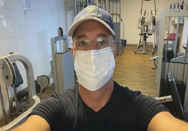 Depois de alta hospitalar, Vilas-Boas segue fazendo fisioterapia respiratória