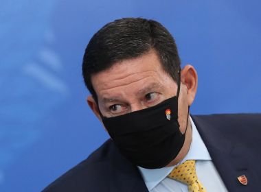 'Não adianta querer impor algo nacional', diz Mourão sobre unificar ações contra Covid