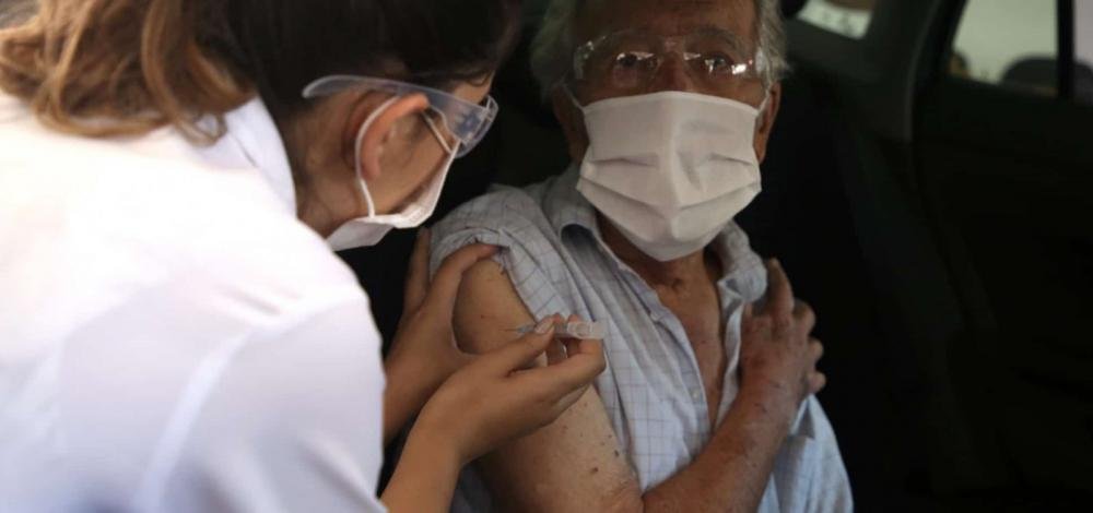 Mortes de idosos com mais de 90 anos por Covid-19 diminuiu 70% na cidade de SP