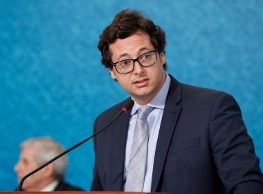 Bolsonaro troca comando da Secretaria de Comunicação e militar vai suceder Wajngarten