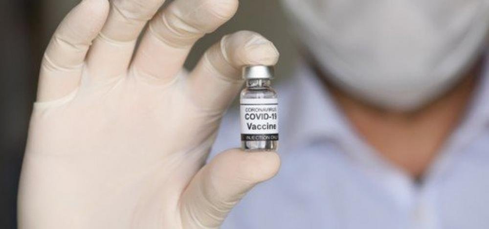 Governo federal dispensa licitação para compra das vacinas da Janssen e Pfizer