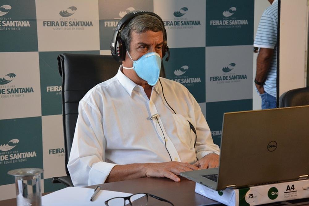 Prefeito acredita proibição de bebidas e toque de recolher estão ajudando a frear vírus