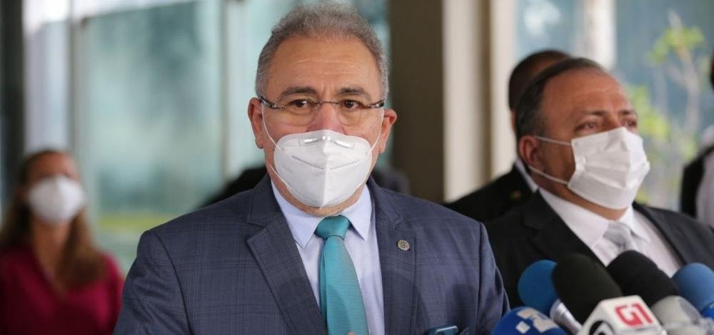 Em meio à troca de ministro, secretários dizem que não há 'absolutamente ninguém' na Saúde