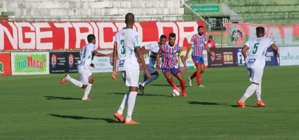 Bahia e Flu de Feira empatam em 1 a 1 pelo Baianão