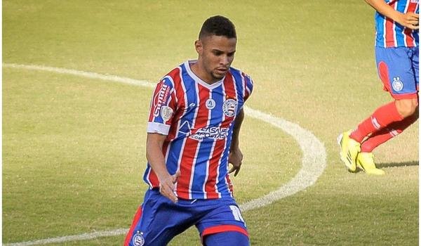 Jogador do Bahia tem carro atingido por tiros durante tentativa de assalto