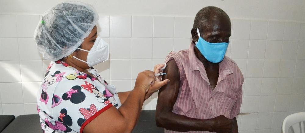 Em uma semana, Feira de Santana atinge a marca de quase 15 mil vacinados contra Covid