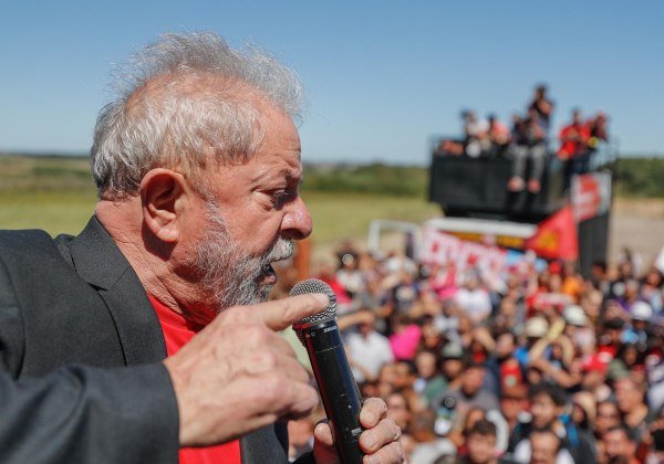 Lula vai iniciar caravanas pelo Brasil no Nordeste