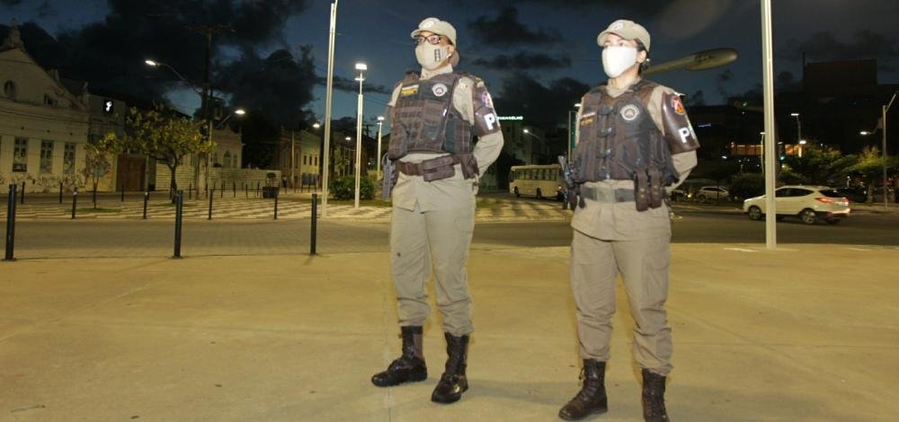 Bahia inicia vacinação contra Covid-19 de policiais e bombeiros nesta quinta