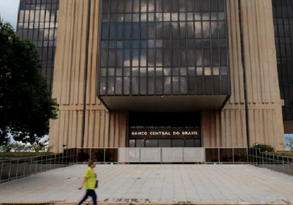 Banco Central libera oficialmente transferências bancárias pelo WhatsApp