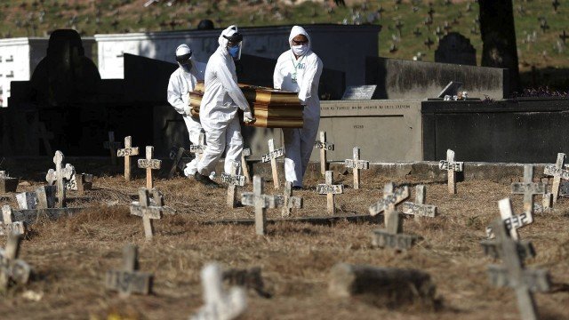 Brasil bate recorde e registra 4.249 mortes por Covid-19 em 24 h