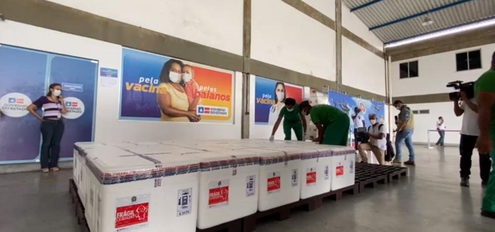 Novas doses da vacina covid-19 chegam na Bahia