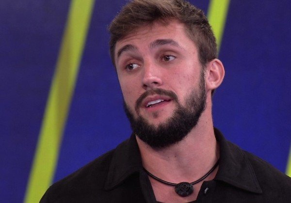 Eliminado com 61,34% dos votos, Arthur revela que ficaria com Juliette no BBB