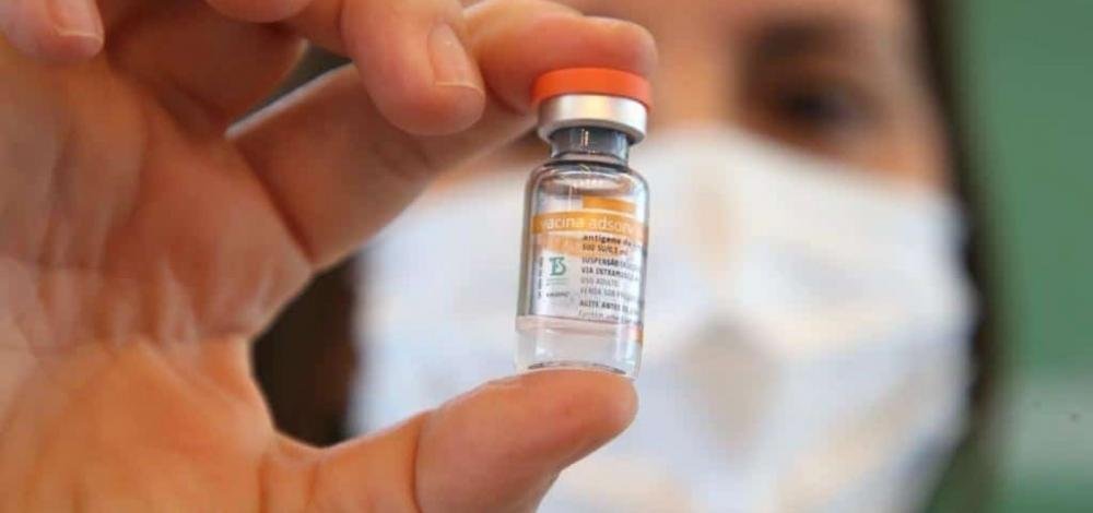 Crise da segunda dose atinge nove capitais brasileiras