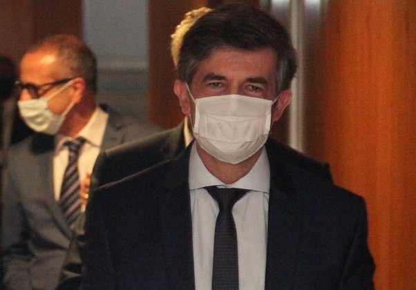 CPI da Covid ouve ex-ministro Nelson Teich nesta quarta-feira