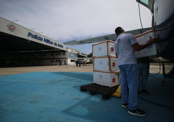 Bahia recebe mais 244,2 mil doses de vacina nesta quinta-feira