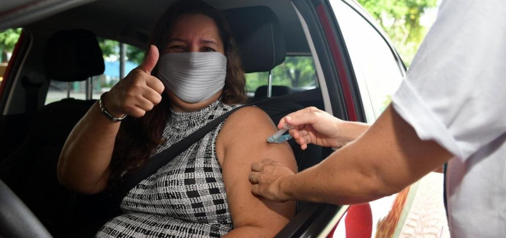 Salvador inicia vacinação contra covid de grávidas e mães de recém-nascidos nesta sexta