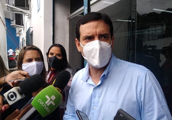 Só receberemos 10 mil doses da CoronaVac para 70 mil pessoas com doses atrasadas, lamenta Prates