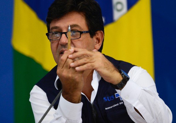 Mandetta articula com DEM e deve mudar domicílio eleitoral para o Rio de Janeiro