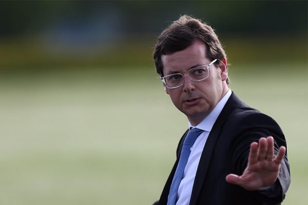 CPI da Covid: Wajngarten deve tentar poupar Pazuello durante depoimento