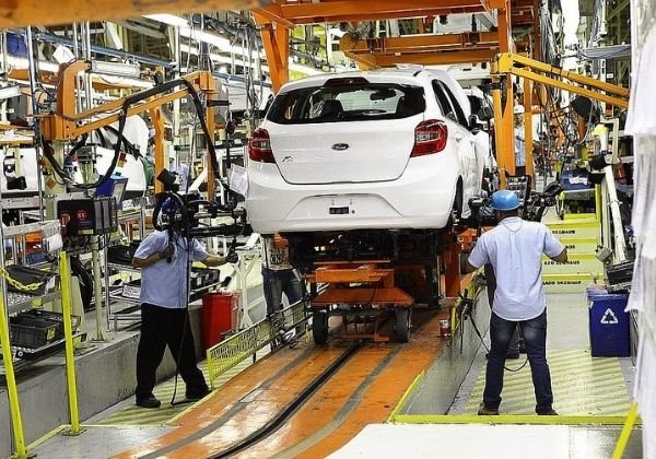 Ford fecha acordo com trabalhadores da fábrica de Camaçari