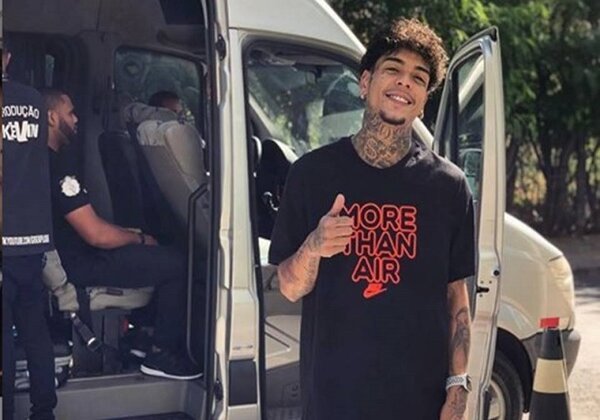Polícia investiga se MC Kevin morreu ao tentar pular em piscina de hotel