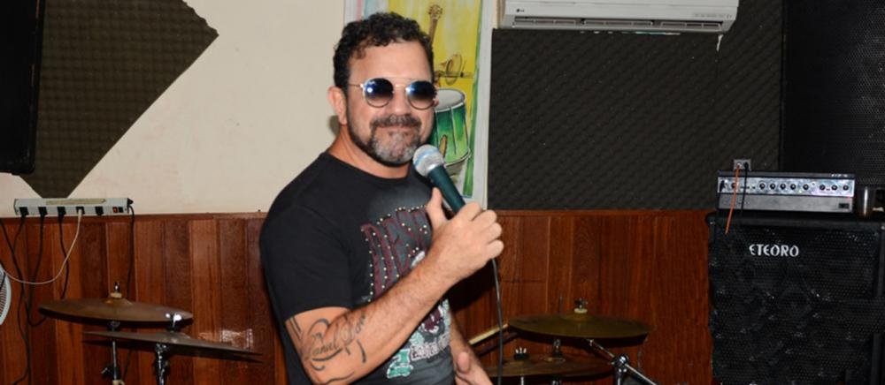 Prefeitura de Feira libera apresentação em voz e violão em bares e restaurantes, limitada a um artista