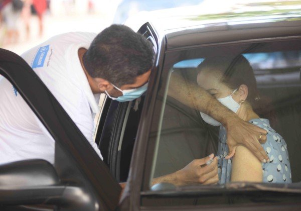 Vacinação será suspensa em Salvador neste domingo (23)