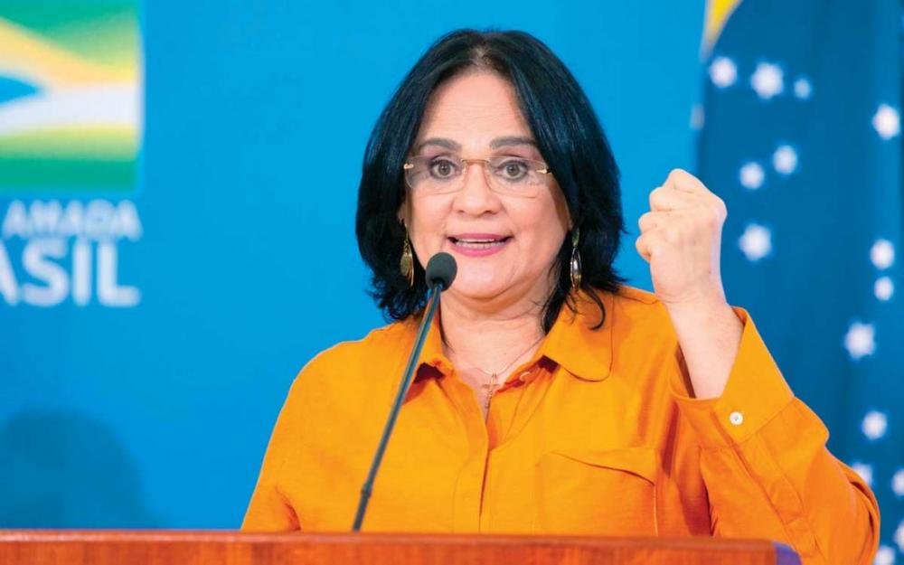 Ministra Damares teme crescimento de violência contra crianças em 2021 e critica “desrespeito” às mulheres em CPI