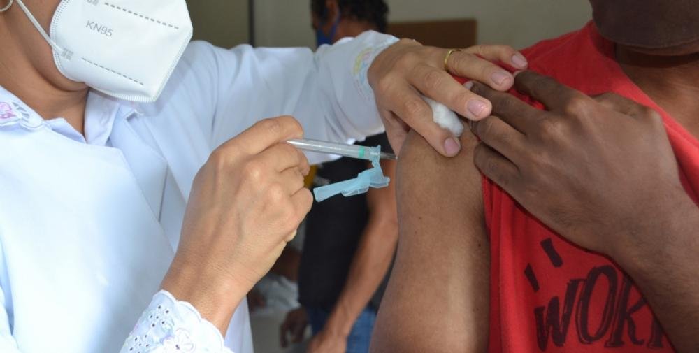 Em quatro dias, 183 pessoas em situação de rua foram vacinadas em Feira