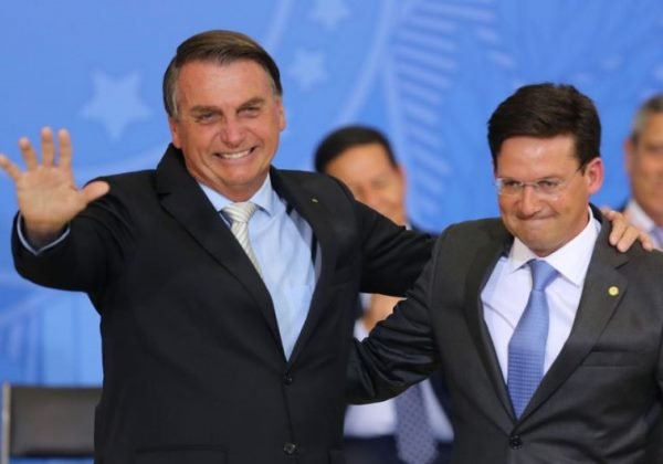 2 de Julho vem aí: Bolsonaro sinaliza lançamento de Roma a governador