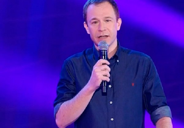 ‘Meu respeito’, diz Tiago Leifert sobre Faustão em estreia do Super Dança