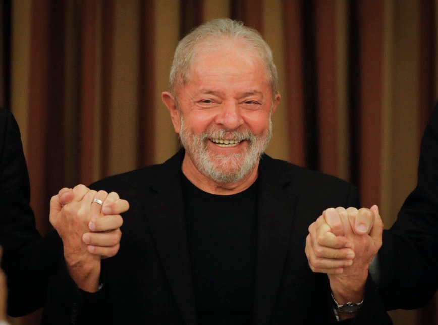 Pesquisa mostra Lula com o dobro de intenções de voto de Bolsonaro