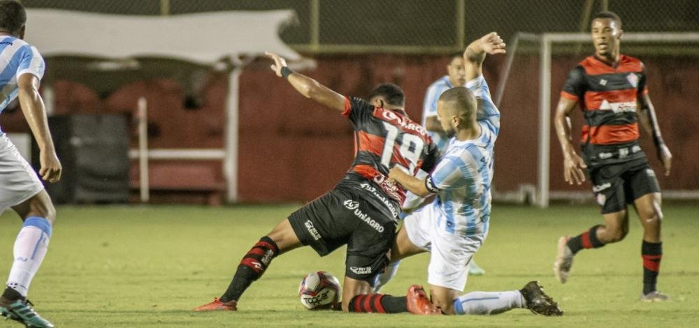 Na zona de rebaixamento, Vitória se prepara para duelo com Botafogo