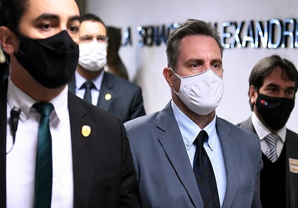 Dominguetti reafirma denúncia de pedido de propina do governo federal na compra de vacinas