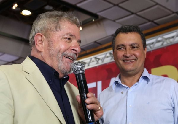 Se eleito, Lula insinua nomeação de Rui para ministério: Tem futuro certo para esse país