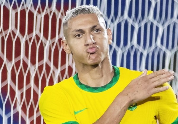 Richarlison brilha e Brasil vence Alemanha na estreia dos jogos olímpicos