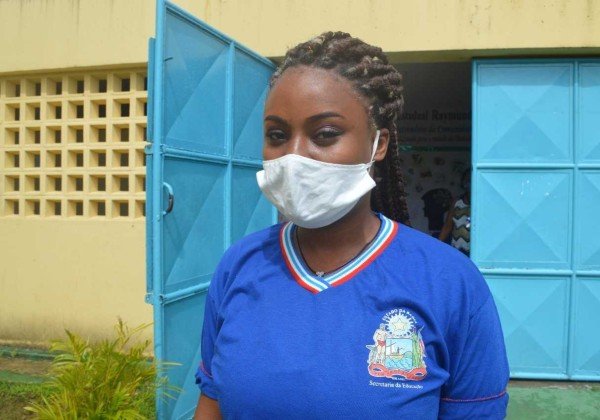 SEC envia 2 milhões de máscaras para as escolas