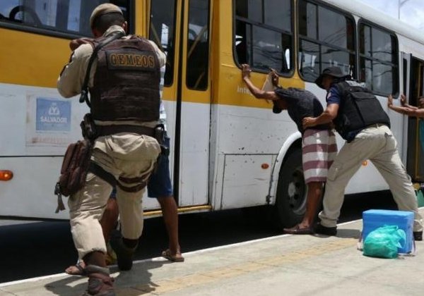 Foram registrados em média 3 assaltos a ônibus por dia durante o 1º semestre de 2021