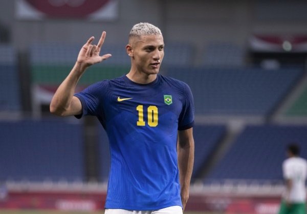 Brasil vence a Arábia Saudita e avança às quartas em Tóquio