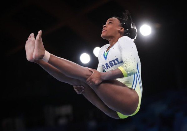 Rebeca ganha ouro e entra de vez na história dos esportes no Brasil