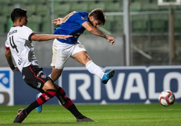 Vitória empata com o Cruzeiro e segue na zona de rebaixamento