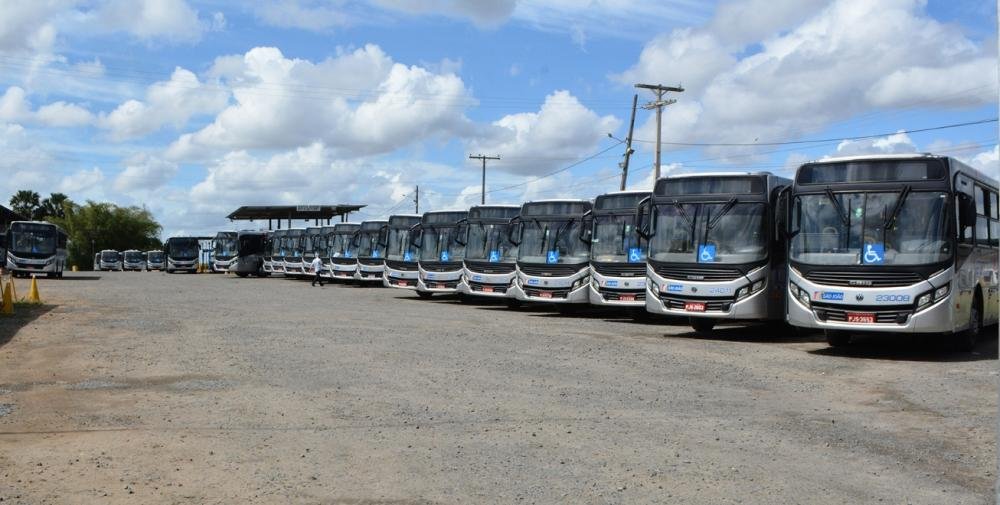 Prefeitura de Feira tenta contornar greve acionando vans alternativas 