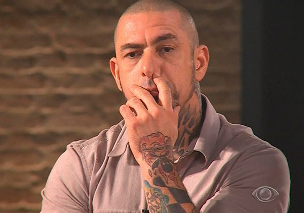 Jurado do Masterchef vai parar na delegacia após confusão em condomínio