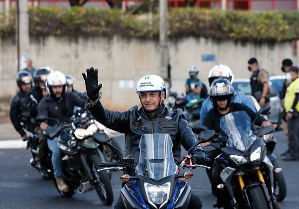 PoderData: Aprovação ao governo Bolsonaro cai para 27%; desaprovação é de 63%