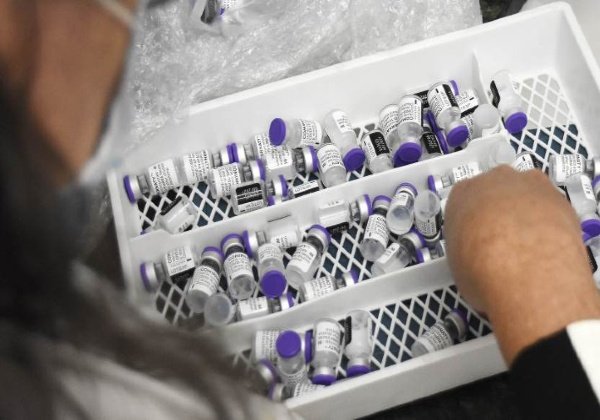 Brasil recebe mais sete lotes da vacina da Pfizer até domingo (12)