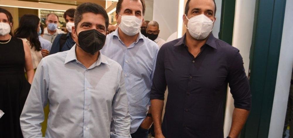 Sigla que nascerá da fusão DEM-PSL não será da base do governo, diz ACM Neto ao tentar se desvincular de Bolsonaro