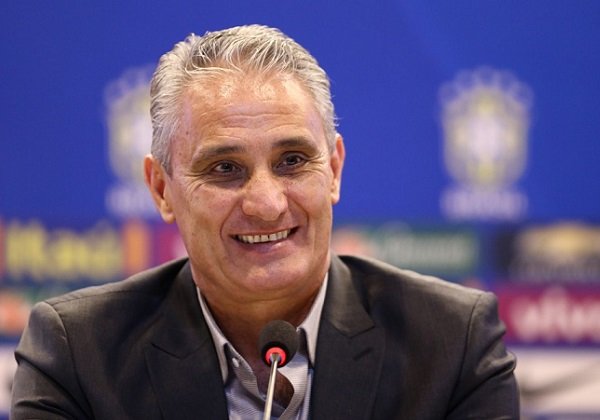 Tite convoca seleção nesta sexta ainda com impasse sobre ‘ingleses’