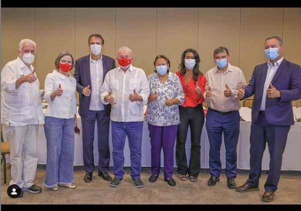 Jaques Wagner e Rui Costa se reúnem com Lula em Brasília