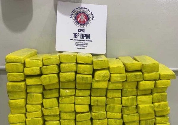 PM apreende 130 quilos de maconha em dois veículos