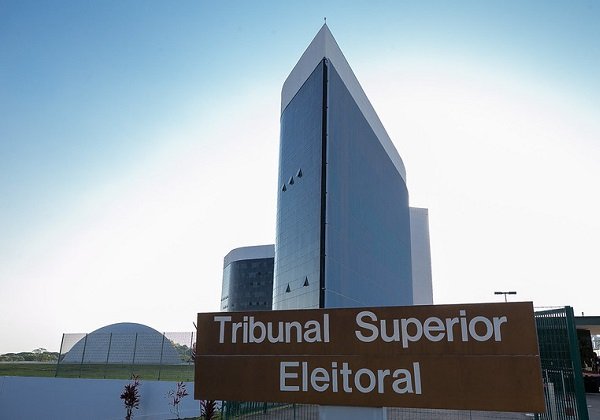 TSE discute na terça punições para políticos que espalharem fake news sobre urnas